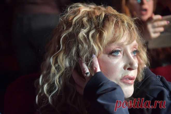 17-3-25--Женщина, которая не поет: Зачем Алла Пугачева готовит к выходу НОВУЮ ПЕСНЮ - и опять о часах - KP.RU