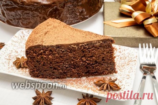 Шоколадный пирог с глазурью.