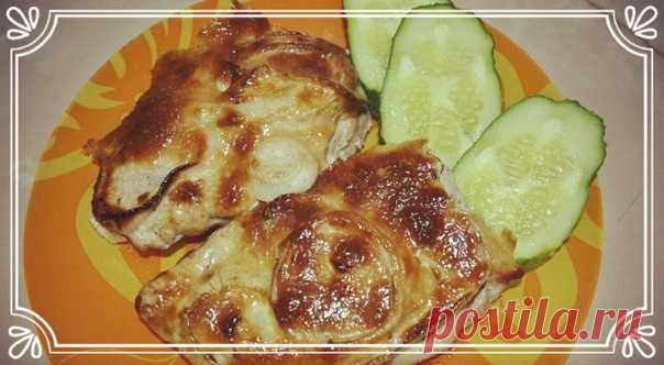 Отбивные под луково-майонезной шапкой — пальчики оближешь 

Ингредиенты: 
Свиная вырезка — 600 гр. 
Лук — 3 крупные головки. 
Показать полностью…