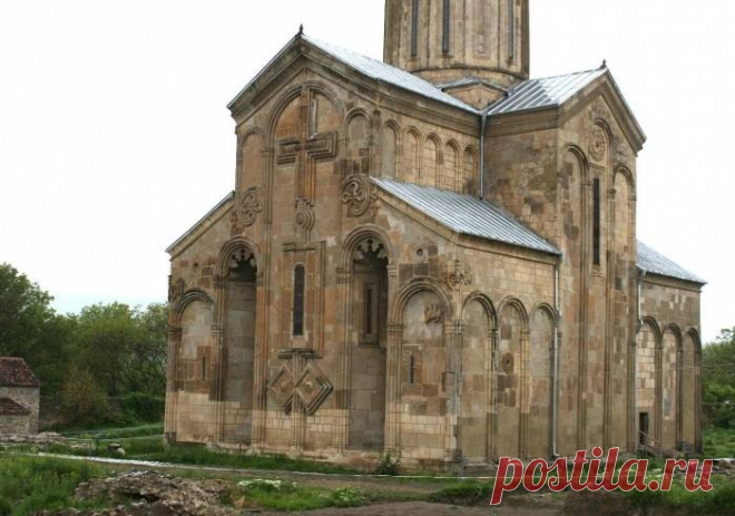 Самтависи, восток / Каспи / Фотографии Грузии