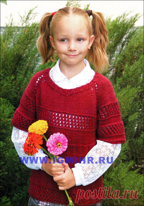 Бордовый пуловер-реглан с ажурными вставками для девочки 8-9 лет. Спицы