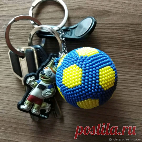 Брелок из бисера "Футбольный мяч." – заказать на Ярмарке Мастеров – J663MRU | Брелок, Орел
