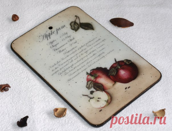 Только общаясь с мастерами, искренне любящими свое дело, можно постичь все таинства декупажа. Сегодня мы погрузились в мир классики: совмещение мотивов, нежная подрисовка теней и фона, шикарная лакировка - все это нам продемонстрировала Алевтина Заричная. Смотрите в записи: https://webinar.newdirections.ru/18890/room/1243/

Если же вы испытываете слабость к украшению своего кухонного интерьера - присоединяйтесь к будущим онлайн-встречам: Чайник 