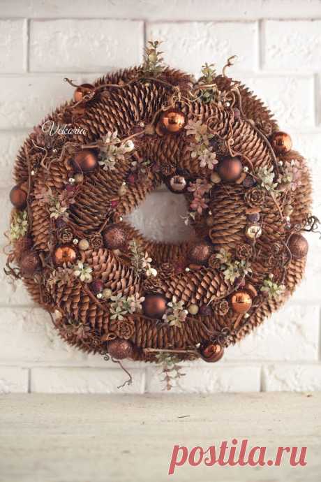 Венок из шишек "Новогодний шоколад"
