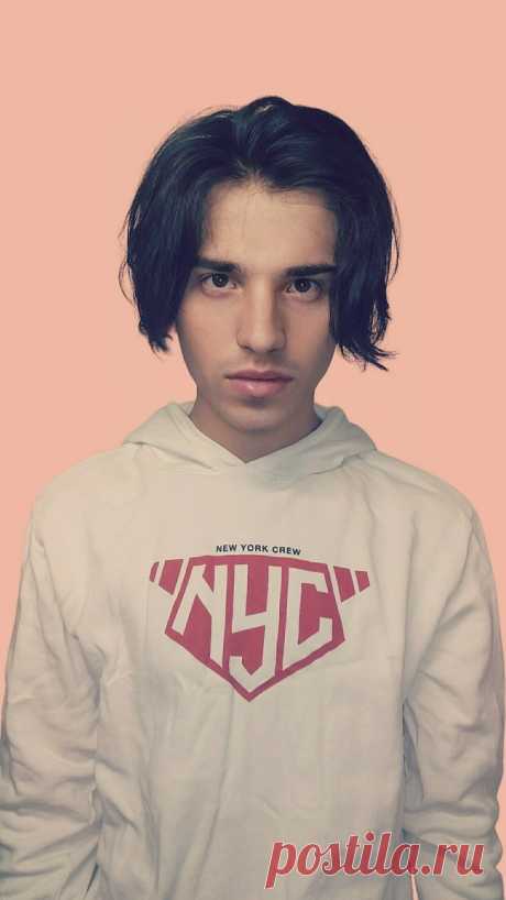 Slava Volk Певец