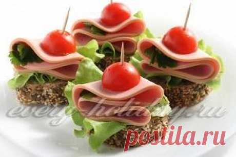 Канапе на шпажках на праздничный стол, простые и вкусные рецепты с фото