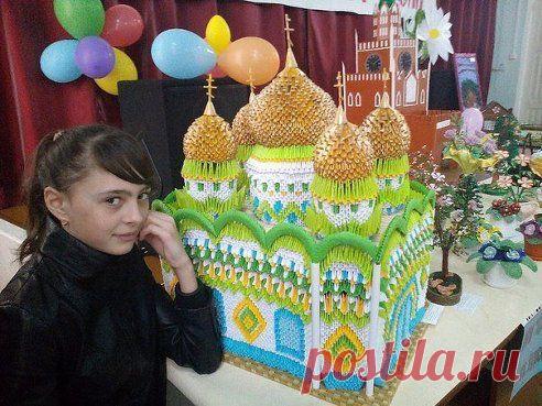 Оригами. Девочка сделала этот храм за 6 месяцев
