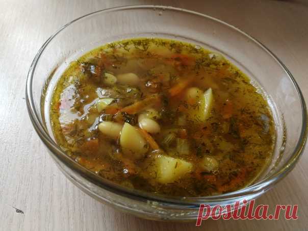 РАССОЛЬНИК С ФАСОЛЬЮ И СОЛЕНЫМИ ОГУРЦАМИ. Автор фото-рецепта Наталья Камальдинова: отличный вариант вкусного и сытного супа для постящихся. Ингредиенты:
Фасоль белая - 150 г
Картофель - 3 шт.
Соленые огурцы - 4 шт.
Лук - 1 шт.
Показать полностью…