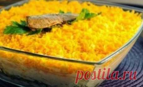 Вкуснейший салат со шпротами: Экономный, но очень вкусный салат!