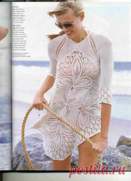 Ажурная туника с круговой вставкой из Vogue.