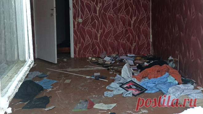 Главу российского поселка обвинили в раздаче вещей семьи погорельцев. Под Нижним Новгородом главу поселка в Шатковском районе обвинили в раздаче принадлежавших погорельцам вещей, которые были спасены из огня. Об этом сообщают в Telegram. По информации Telegram-канала, инцидент произошел в поселке Лесогорск. ...