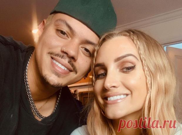 Эшли Симпсон стала мамой в третий раз: актриса показала фото новорожденного малыша