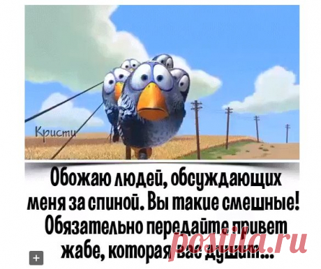 Семья отдыхает на море, мужик склеил модельку корабля и опускает ее на воду...