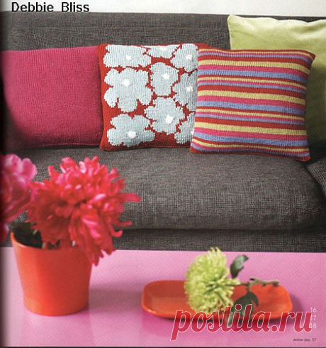 Подушка с цветочным жаккардовым узором на спицах / sovetoskop.ru