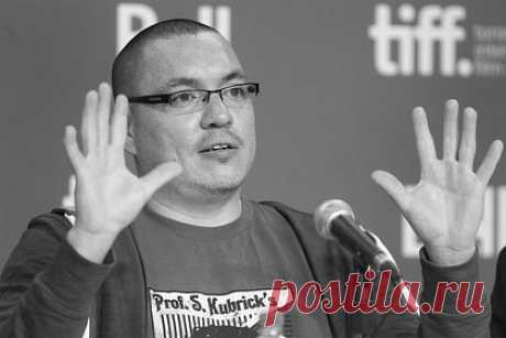 Умер режиссер Джефф Барнаби. На 47-м году жизни умер канадский режиссер, сценарист и музыкант Джефф Барнаби. Кинодеятель скончался 13 октября в Монреале от рака. Барнаби начал карьеру с производства короткометражных фильмов. Известен по картинам «Рифмы для молодых вурдалаков» и «Чистота крови». Последняя заработала шесть канадских премий.
