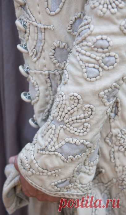 sweetpeapath: Embroidered coat by Alabama chanin Hand-embroidered swing coat in 100% cotton jersey. Couching embroidery adds a beautiful texture and sculptural quality.