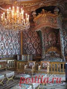 Fontainebleau - Marie Antoinette's bedroom  |  The bedroom of Marie Antoinette                                                                                                                                                                                 More