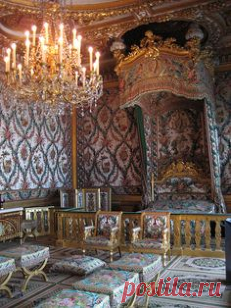 Fontainebleau - Marie Antoinette's bedroom  |  The bedroom of Marie Antoinette                                                                                                                                                                                 More