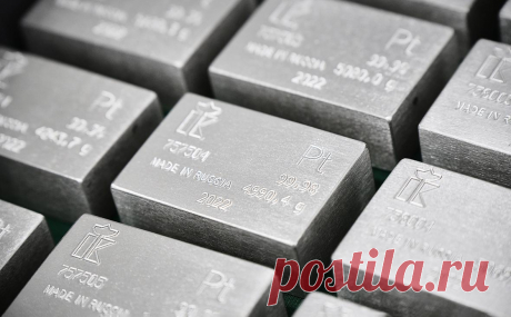 Россия увеличила поставки платины в Китай почти в 300 раз. В январе-феврале 2023 года Россия увеличила поставки платины в КНР в 279 раз, до 1,67 т, палладия — в 8,5 раз (до 2,72 т). Глава «Норникеля» Владимир Потанин говорил, что компания вынуждена переориентировать часть поставок в Азию