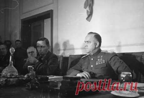 Как Сталин и Жуков поссорились из-за ковров и диванов - ДОСТОЙНАЯ ЖИЗНЬ НА ПЕНСИИ - медиаплатформа МирТесен