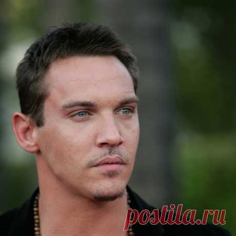 Джонатан Рис-Майерс