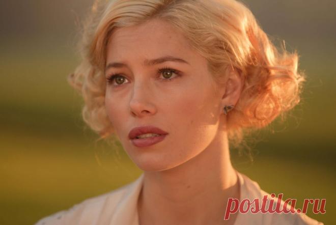 Джессика Бил