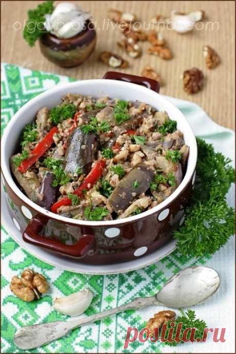 Баклажаны с орехами и чесноком