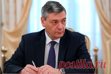 МИД назвал «скрепы» политики Москвы на постсоветском пространстве. Политика Москвы в области интеграции стран на постсоветском пространстве обусловлена общим советским прошлым и объединяющим страны русским языком, объяснил заместитель министра иностранных дел России Андрей Руденко. Он добавил, что страны СНГ всегда останутся приоритетом во внешней политике Москвы.