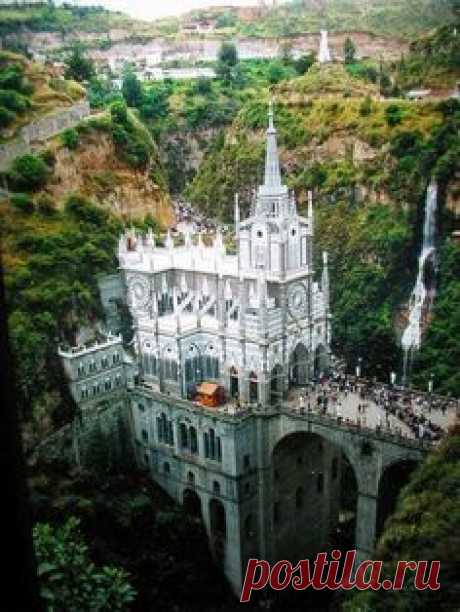 Favorite Places & Spaces в Pinterest