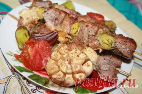 Шашлычки в пикантном фруктовом маринаде рецепт с фото