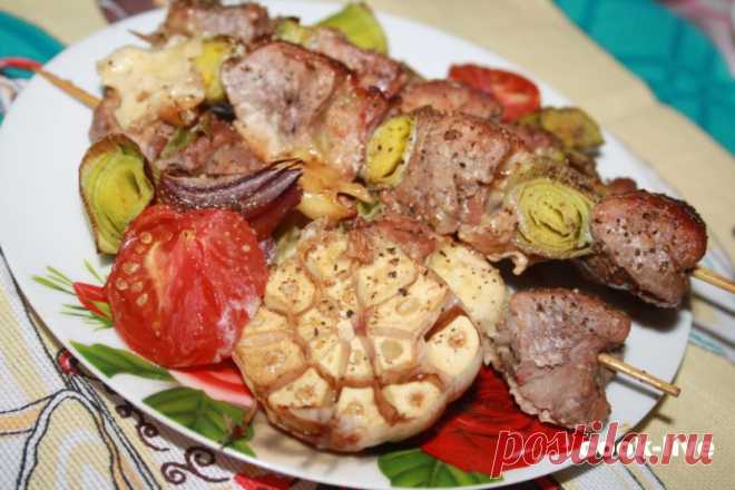 Шашлычки в пикантном фруктовом маринаде рецепт с фото
