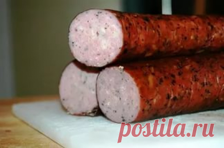 Куриная колбаска 

 
Ингредиенты:
-500 г куриного мяса (у меня куриная грудка),-3 зубчика чеснока,-200 мл сливок,-2 яичных белка,-1 ч.л. соли,-1 ч.л. сладкой молотой паприки,-черный молотый перец-специи и травы по вку…