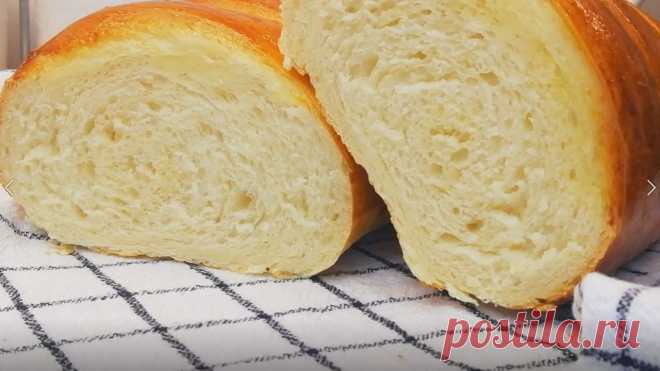 Почему я раньше не готовила по этому рецепту. Очень вкусный домашний батон | Вкусная история... Рецепт: Мука - 350 гр. (+-) Вода - 50 мл. Молоко - 200 мл. Соль - 1 ч.л. Сахар - 1 ст.л. Растительное масло - 30 мл. (2 ст.л.) Дрожжи сухие - 5 гр. (1 ч.л.) Яичный желток - 1 шт. Перед выпечкой...