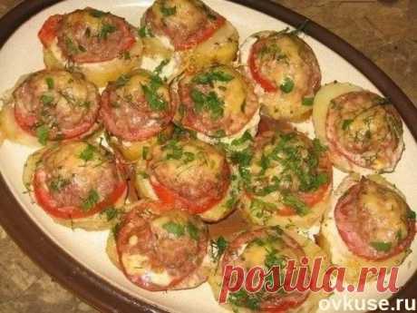 Картофель, запеченный с помидорами и мясом