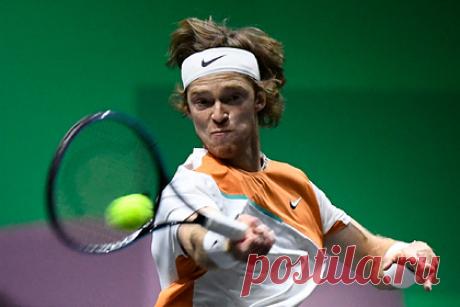 Российский теннисист Рублев объяснил выступление в паре с украинцем. Российский теннисист Андрей Рублев прокомментировал победу в паре с украинцем Денисом Молчановым на турнире в Марселе. «Мы обычные люди, мы не политики. Мы занимаемся спортом», - ответил Рублев на вопрос о том, каково ему было играть с украинцем на фоне обострения отношений между странами.