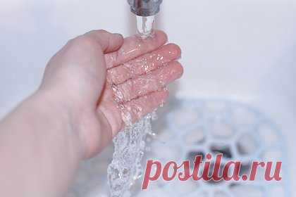 Разработан новый метод очистки воды с помощью плазмы. Российские ученые из лаборатории оптических излучений ИСО СО РАН создали новый метод очистки воды с помощью холодной плазмы. В ходе экспериментов специалисты протестировали технологию на воде с примесями красителей, в результате которого краситель превратился в безопасные соли и углекислый газ.