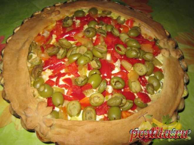 Нежный пирог с сыром, перцем и оливками | Искусница