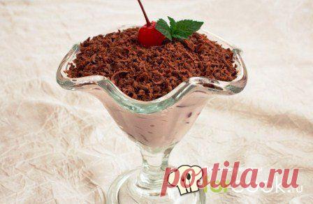 Творожный десерт с шоколадом и черешней