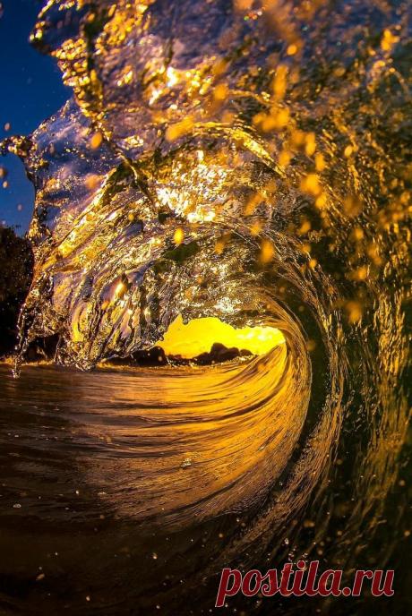 0ce4n-g0d: Sunset Curl | Kana Photography | Nancy Worden Geisel приколол(а) это к доске Sunrise ☼ Sunset