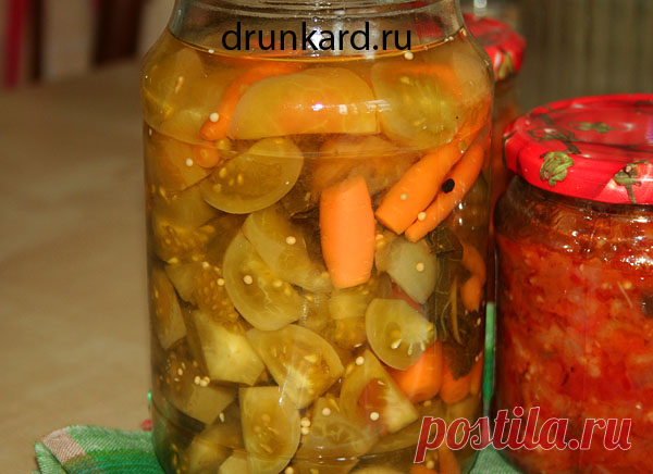 Маринованные зелёные помидоры с морковью и чесноком | Поварёшки