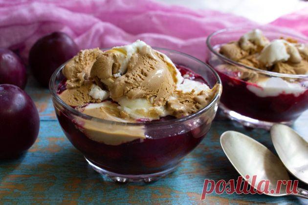 Летний десерт из запеченных слив с мороженым | Кухонный Сумбур Пульс Mail.ru