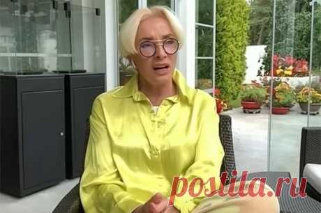 «Зря Паулс Вайкуле из кабака вытащил». В Сети обсуждают заявления Лаймы. «Её работа — развлекать уважаемую публику, вплоть до раздевания (если публика пожелает) и всё, не ей морализаторством заниматься», — уверены пользователи интернета.