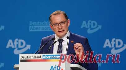 Сопредседатель АдГ Крупалла выступил в защиту поездки однопартийцев в Россию. Сопредседатель оппозиционной партии «Альтернатива для Германии» (АдГ) Тино Крупалла выступил в защиту поездки в Россию своих однопартийцев. Читать далее