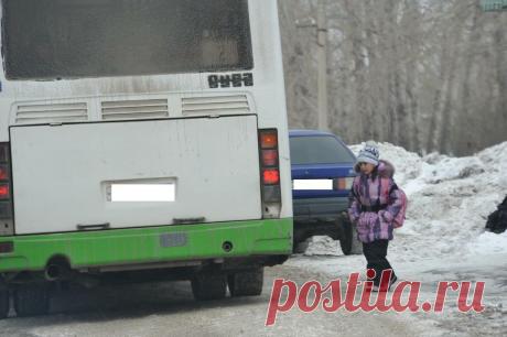 В Кировской области кондуктор высадила ребенка из автобуса в мороз на трассе
В Кировской области несовершеннолетний ребенок был высажен из автобуса, следовавшего по межмуниципальному маршруту. Прокуратура проверит информацию о нарушении прав несовершеннолетнего, которого высадили из автобуса, следовавшего по маршруту « Кирово-Чепецк — Киров». Инцидент произошел 11 января 2021 года. Ребенок не...
Читай дальше на сайте. Жми подробнее ➡