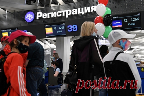 У россиян появилась возможность отдохнуть в ОАЭ за 50 тысяч рублей. Российским туристам назвали стоимость путевок в ОАЭ с вылетом в сентябре. Так, у путешественников появилась возможность недорого отдохнуть в арабской стране, купив тур на ближайшие даты. Например, Coral Travel предлагает путевку на шесть дней с проживанием в отеле три звезды за 103 тысячи рублей на двоих.
