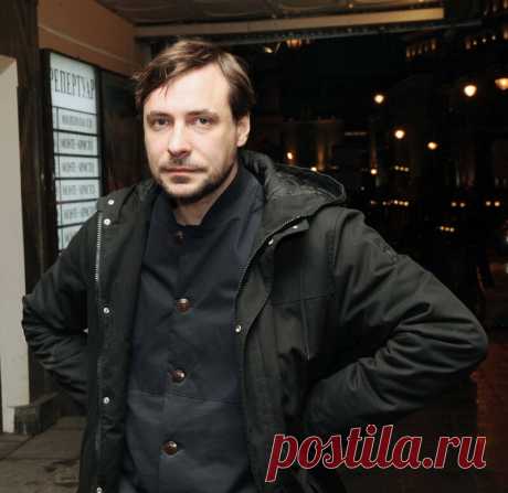 6 детей и это не предел: многодетные папы среди российских звезд
Многотетным папой стать гораздо проще, чем многодетной мамой: несколько браков, и вот ты уже многодетный отец. Но так не у всех. Сегодня мы расскажем вам о разных многотетных отцах среди российссийских знаменитостей: о тех, которые завели детей в разных союзах, и о тех, которые счастливы в большой семье и в единственном браке. Евгений Цыганов — […]
Читай пост далее на сайте. Жми ⏫ссылку выше