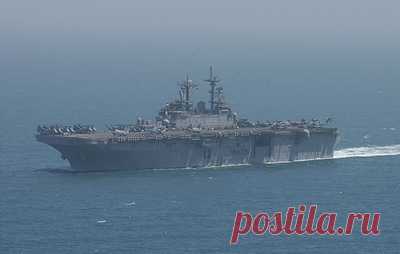 В Клайпеду с визитом пришел флагманский корабль морской пехоты США. Это самый большой военный морской борт, который когда-либо швартовался в Клайпеде