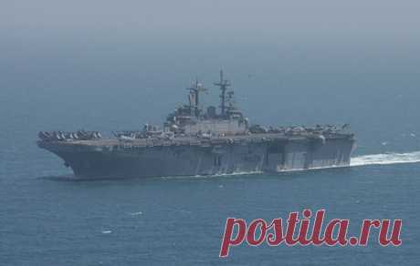 В Клайпеду с визитом пришел флагманский корабль морской пехоты США. Это самый большой военный морской борт, который когда-либо швартовался в Клайпеде