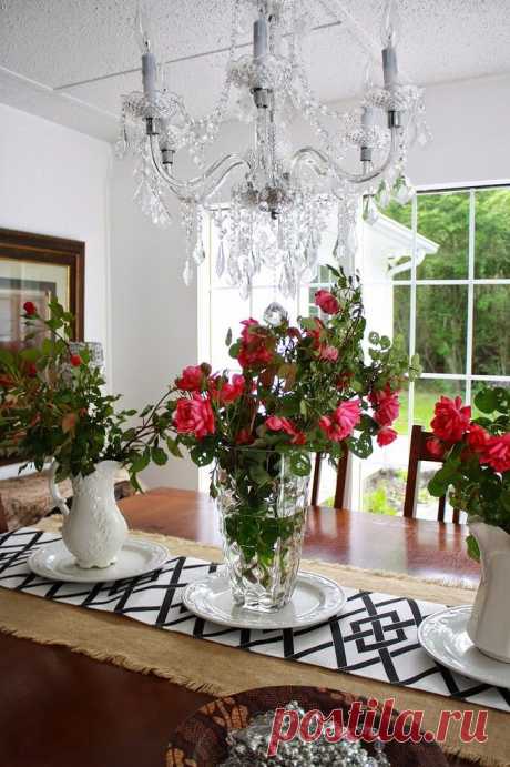 Декор дома The little white cottage in wood