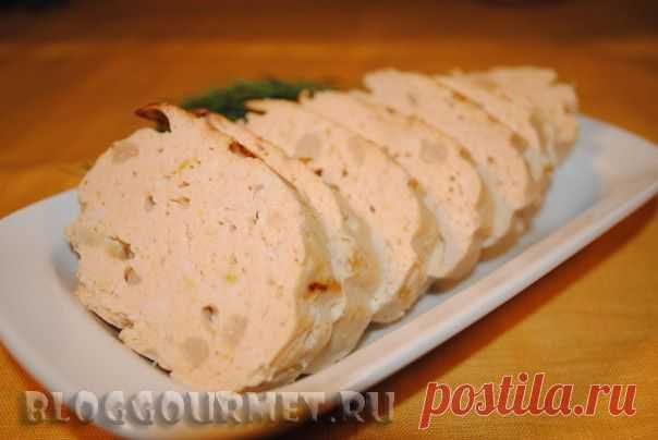 Куриная колбаса-рулет.
